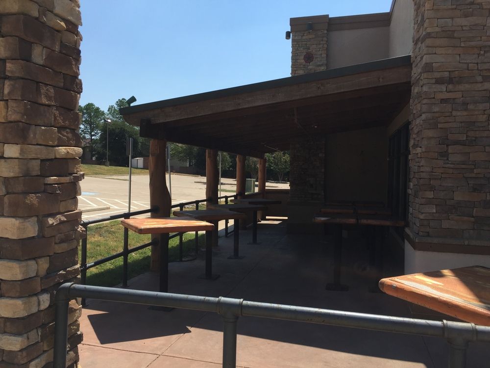 1700 Airport Fwy, Bedford, TX 76022
